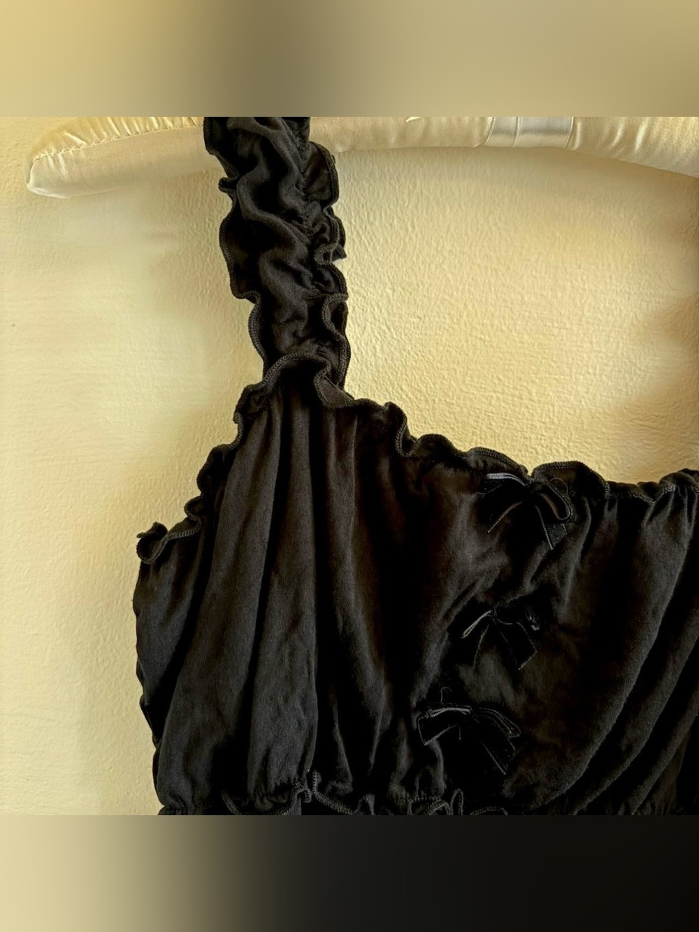 Hot Topic Black Ruffle-Shoulder Tank Top - Picture 3 of 3